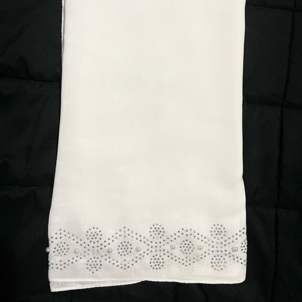 Hijab - Picture 3 of 3